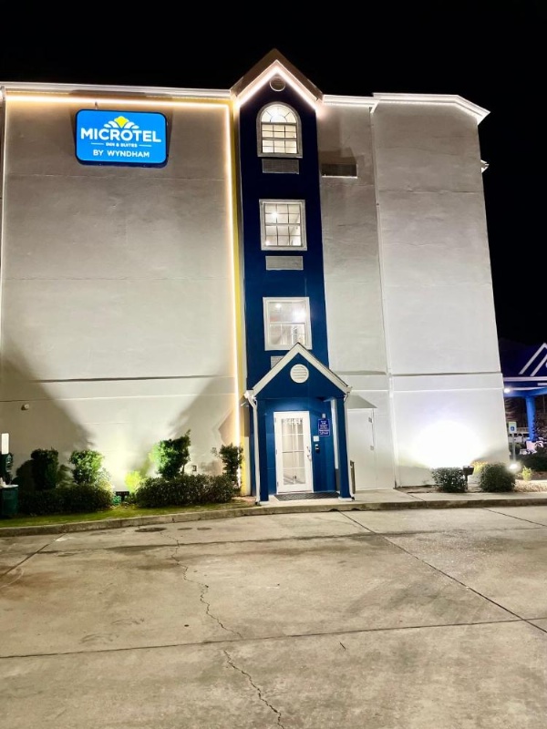 Microtel Inn & Suites by Wyndham Baton Rouge Airport image 15