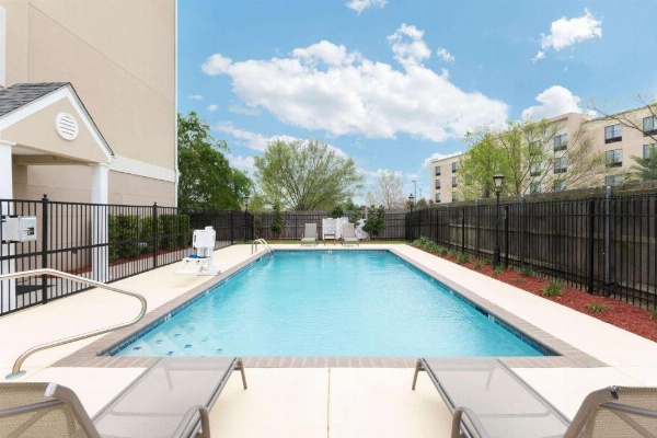 Microtel Inn & Suites by Wyndham Baton Rouge Airport image 16
