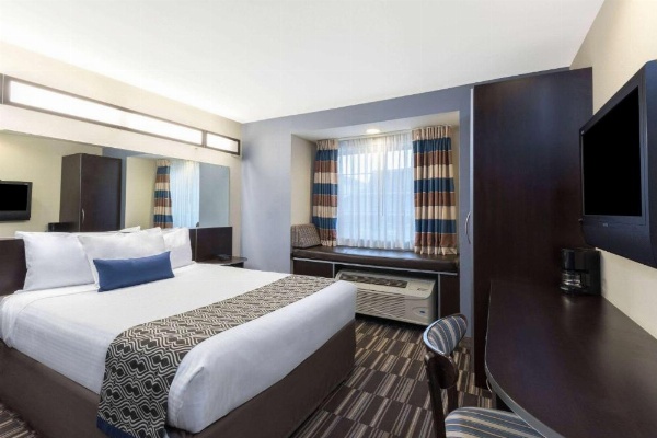 Microtel Inn & Suites by Wyndham Baton Rouge Airport image 21