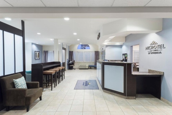 Microtel Inn & Suites by Wyndham Baton Rouge Airport image 30