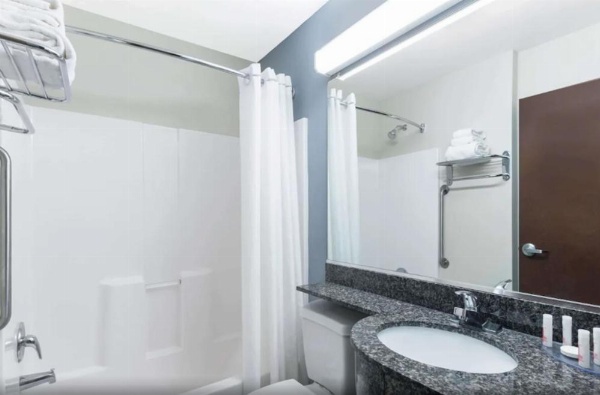 Microtel Inn & Suites by Wyndham Baton Rouge Airport image 9